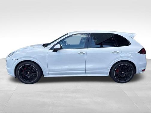 2013 Porsche Cayenne GTS