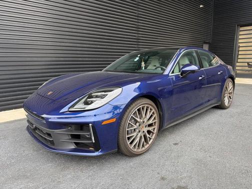 2024 Porsche Panamera 4
