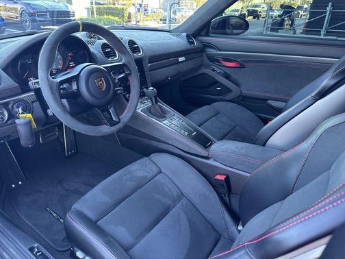 2024 Porsche 718 Spyder RS