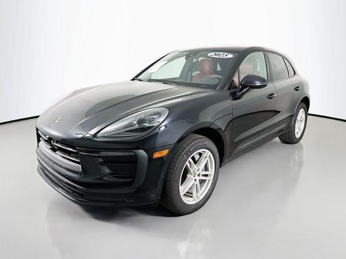 2025 Porsche Macan Base