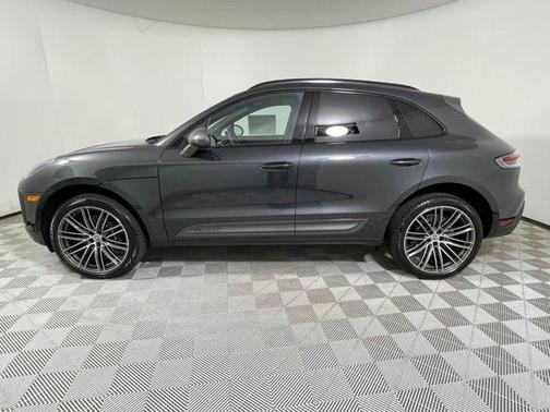 2025 Porsche Macan T