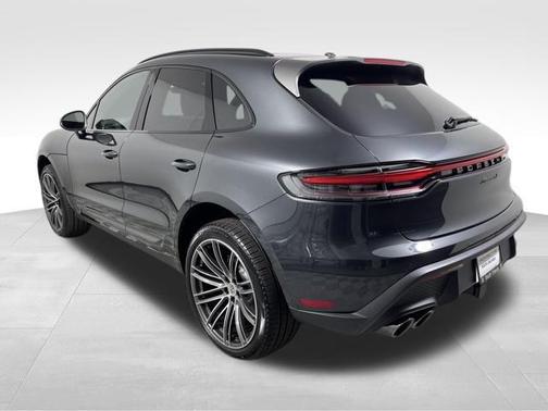 2025 Porsche Macan T