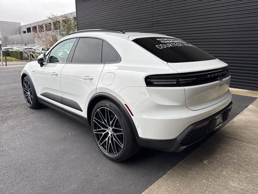 2025 Porsche Macan Electric
