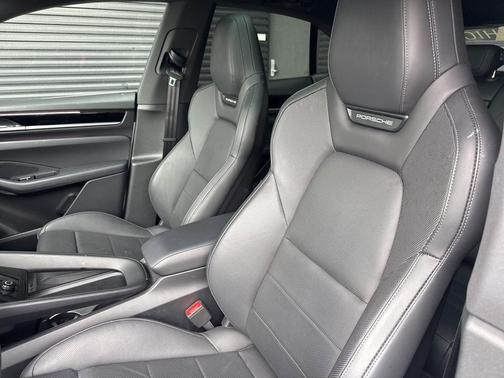 2025 Porsche Macan Electric