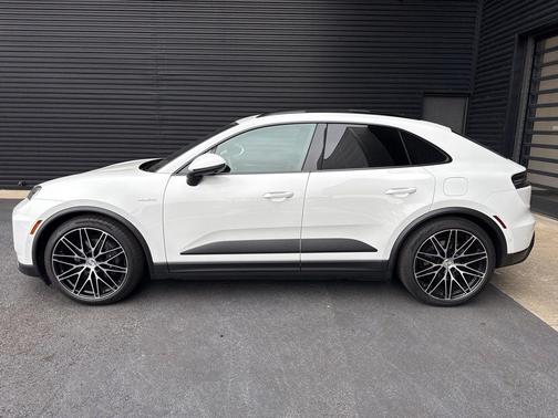 2025 Porsche Macan Electric