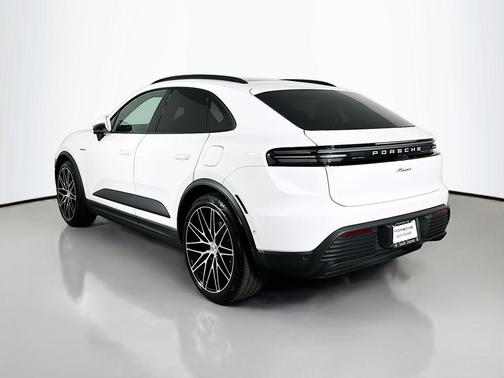 2025 Porsche Macan Electric