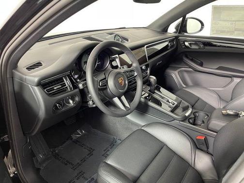 2025 Porsche Macan S