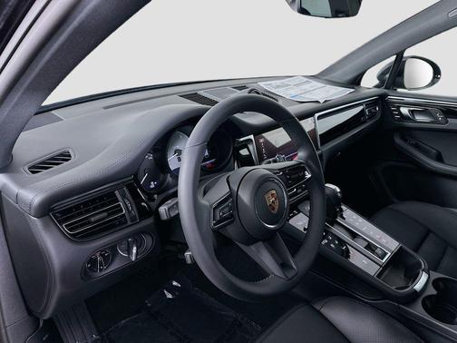 2025 Porsche Macan S