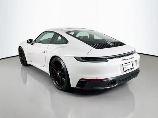 2022 Porsche 911 Carrera GTS