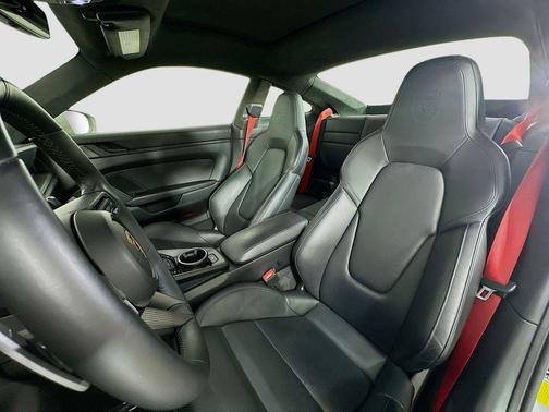 2022 Porsche 911 Carrera GTS