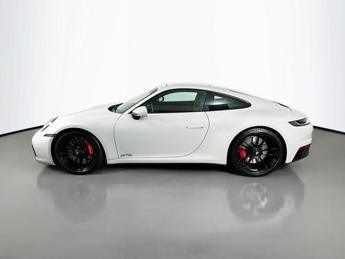 2022 Porsche 911 Carrera GTS