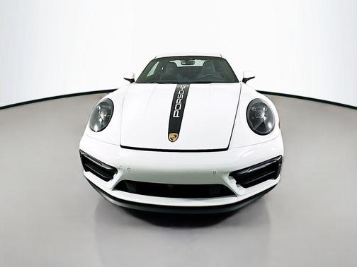 2023 Porsche 911 Carrera GTS
