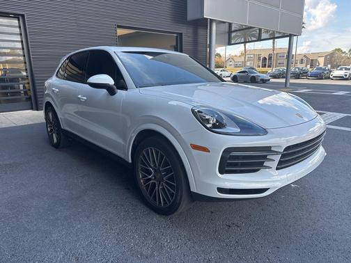 2023 Porsche Cayenne Platinum Edition