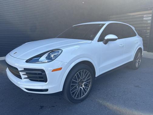 2023 Porsche Cayenne Platinum Edition