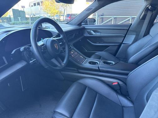 2020 Porsche Taycan Turbo S