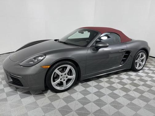 2023 Porsche 718 Boxster T