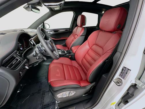 2026 Porsche Macan T