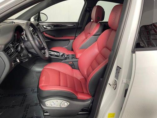 2026 Porsche Macan T