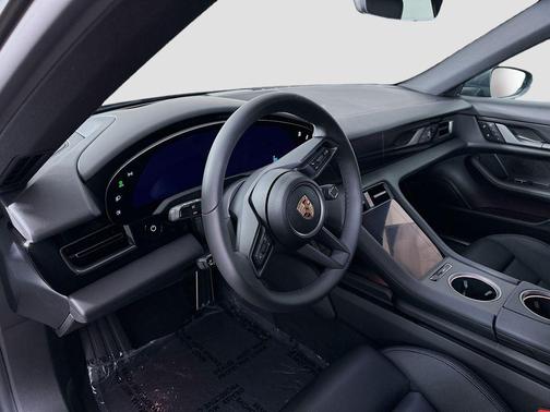 2025 Porsche Taycan 4