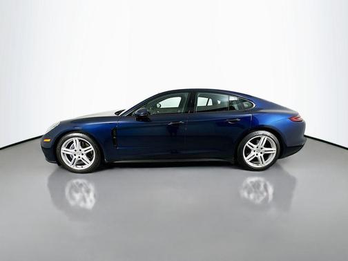 2018 Porsche Panamera 4