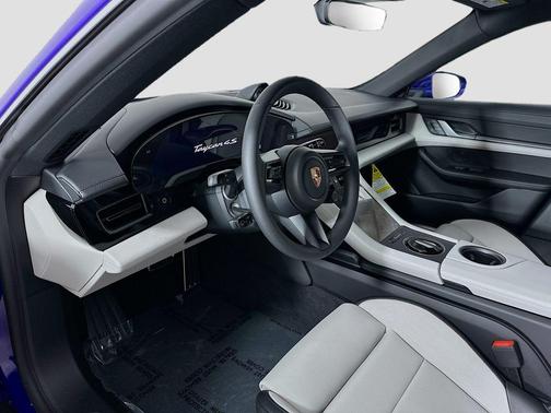 2026 Porsche Taycan 4S