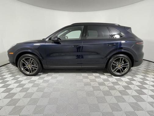 2023 Porsche Cayenne Platinum Edition
