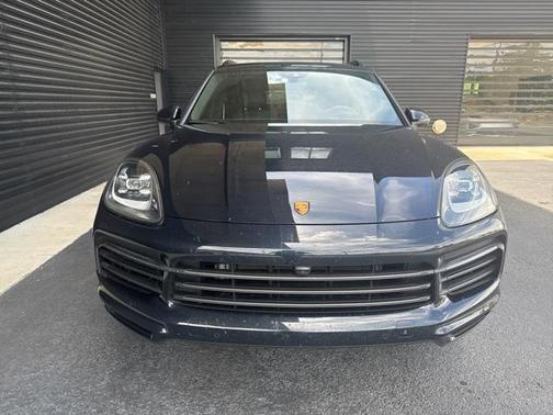 2023 Porsche Cayenne Platinum Edition