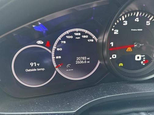 2023 Porsche Cayenne Platinum Edition