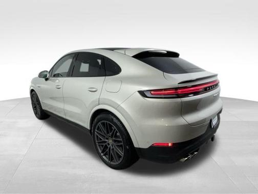 2025 Porsche Cayenne S