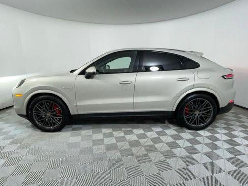 2025 Porsche Cayenne Cayenne S E-Hybrid