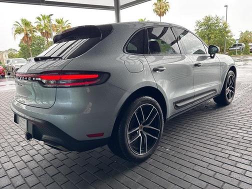 2024 Porsche Macan Base