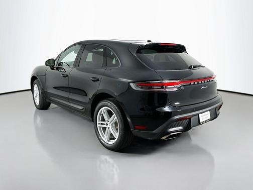 2025 Porsche Macan T