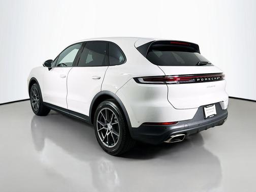 Chalk 2024 Porsche Cayenne Cayenne