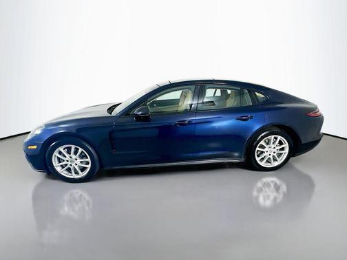2018 Porsche Panamera 4