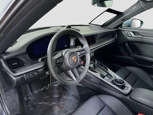 2025 Porsche 911 Carrera