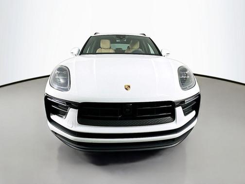 Carrara White Metallic 2023 Porsche Macan Macan
