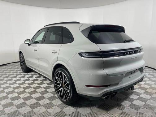 2025 Porsche Cayenne Cayenne