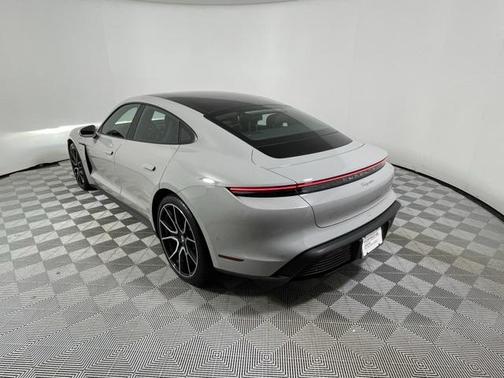 2025 Porsche Taycan 4