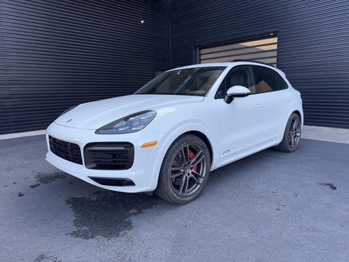 2022 Porsche Cayenne GTS