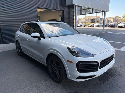 2022 Porsche Cayenne GTS