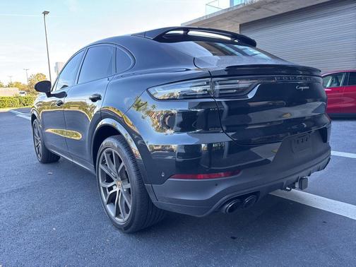 2023 Porsche Cayenne Platinum Edition