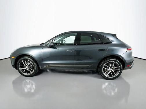 2023 Porsche Macan 