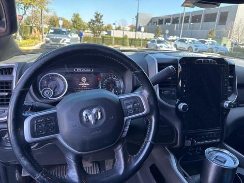 2022 RAM 2500 Big Horn Crew Cab 4x4 6'4' Box