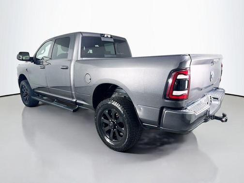2022 RAM 2500 Big Horn Crew Cab 4x4 6'4' Box