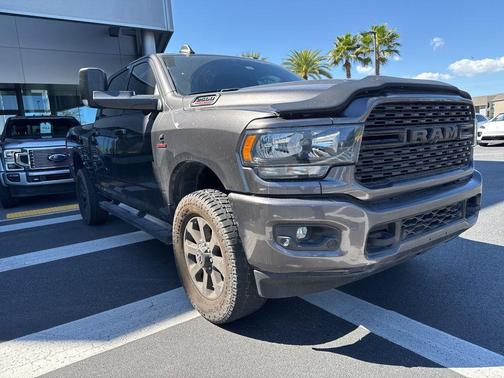 2022 RAM 2500 Big Horn Crew Cab 4x4 6'4' Box