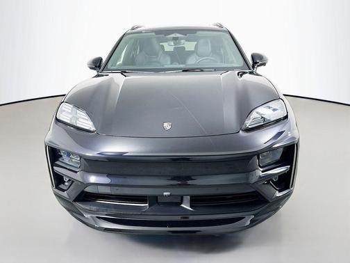 2026 Porsche Macan Turbo
