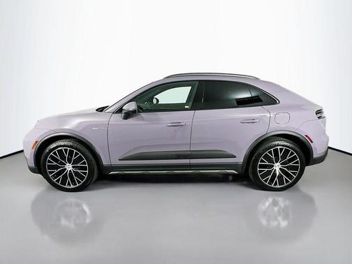 2025 Porsche Macan 4