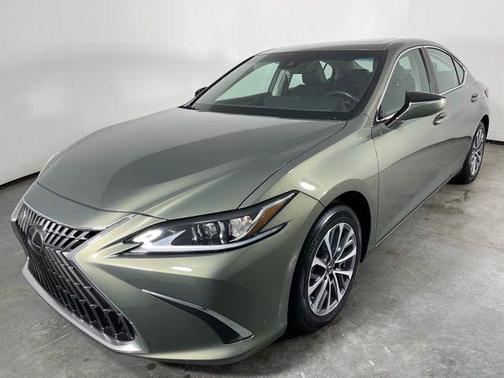 2023 Lexus ES 350 Base