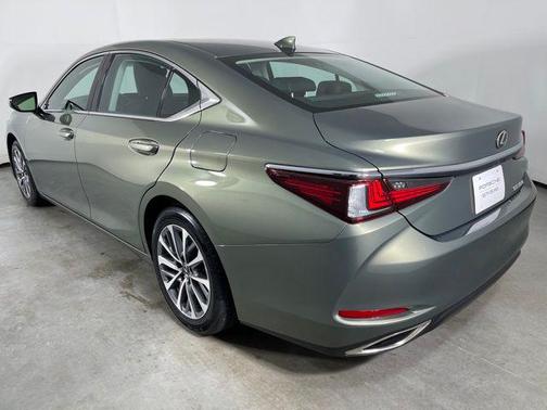 2023 Lexus ES 350 Base