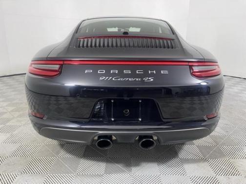 2019 Porsche 911 Carrera 4S